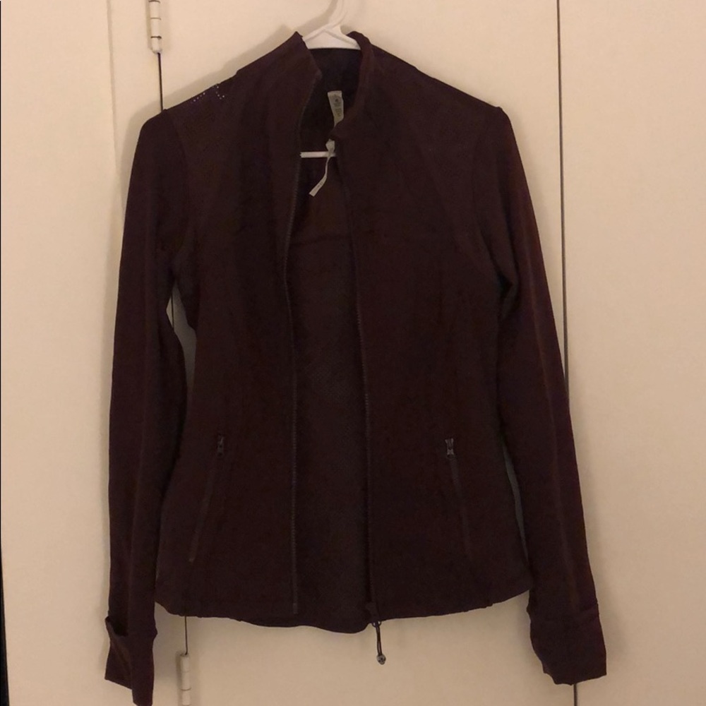 Lululemon maroon zip up jacket